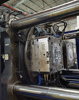 2K-injection-molding2