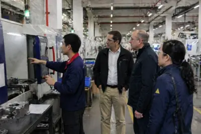 factory-visit-production-line-tour